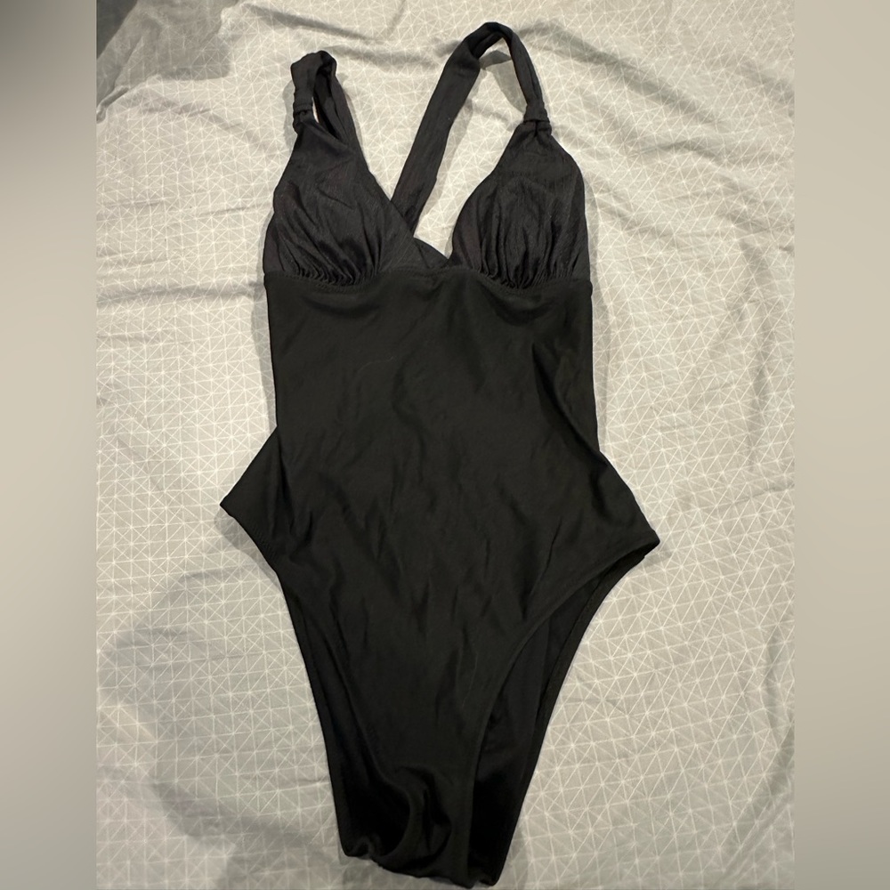 CUPSHE Black One Piece